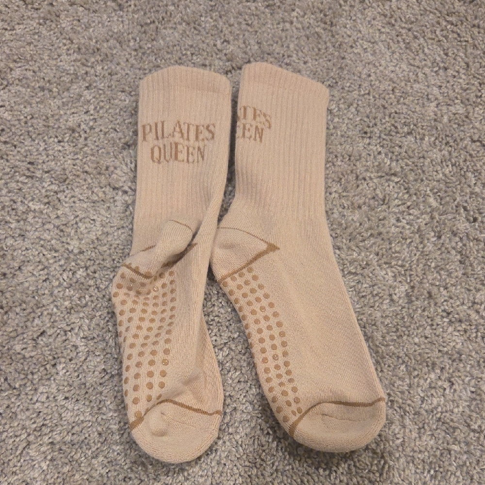 Beige Non-Slip Pilates Queen Grip Socks
